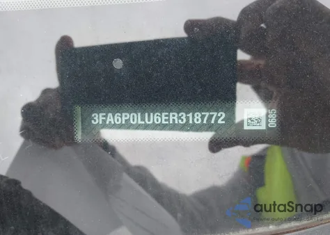 2014 Ford Fusion Hybrid Se z USA, uszkodzony, nr VIN 3FA6P0LU6ER318772